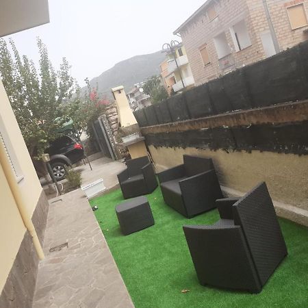 Le Camelie Appartamento Bosa Zewnętrze zdjęcie